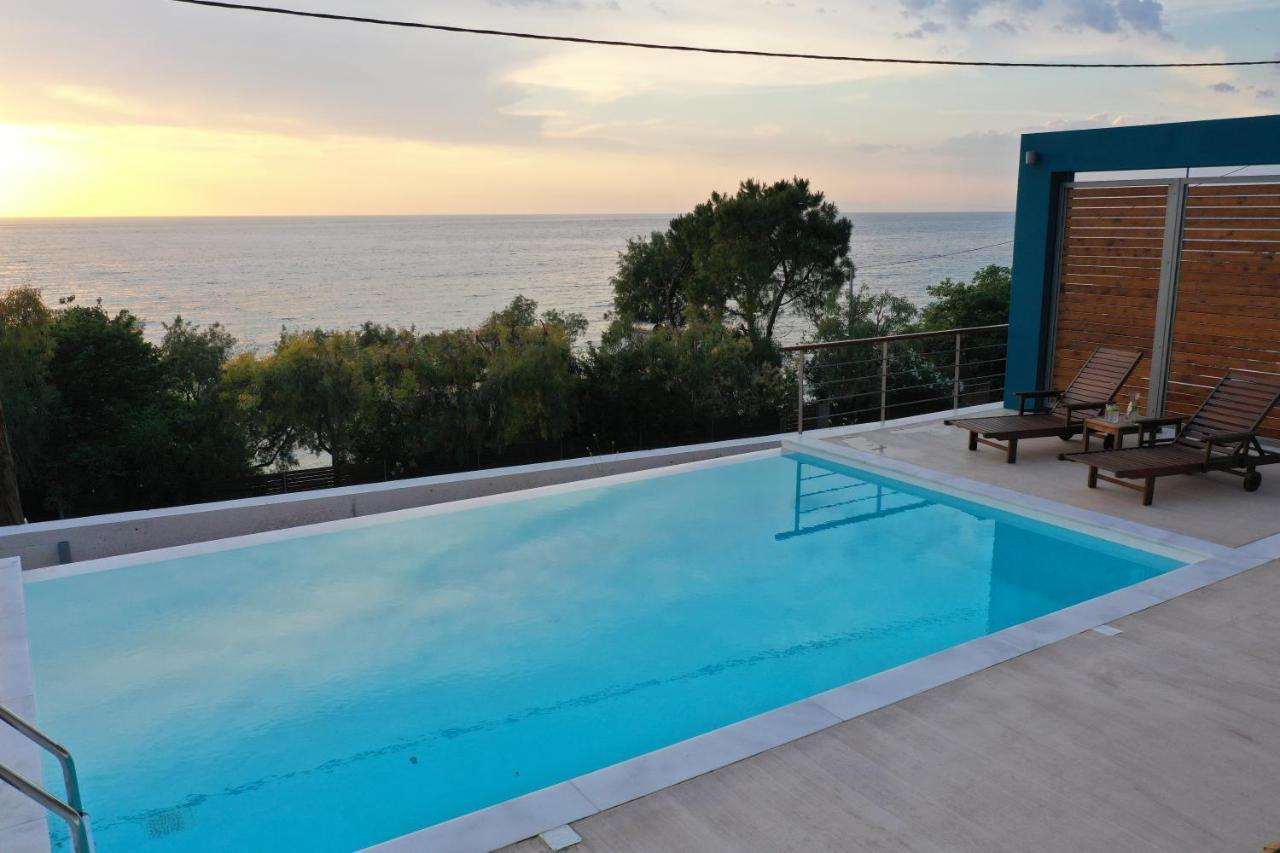 Capro - Milos Bay Villas Áyios Nikítas Kültér fotó