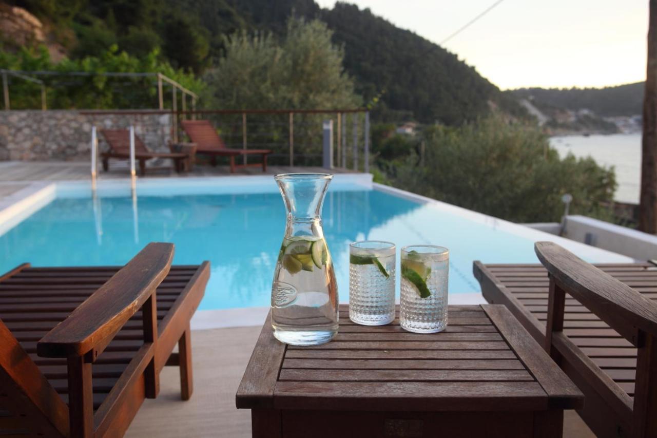 Capro - Milos Bay Villas Áyios Nikítas Kültér fotó